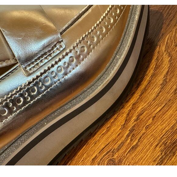 Johnston & Murphy Women’s Gracelyn Platform Loafer Silver Glitter Size 9 Modern - Picture 11 of 11